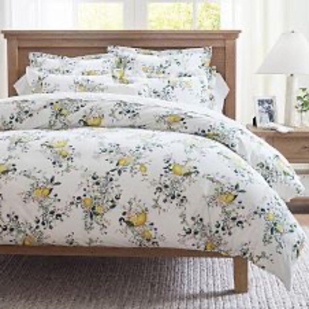 Monique Lhuillier Positano Percale Duvet Cover and Matching Shams